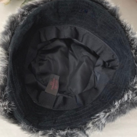 Vintage Danier Suede Bucket Hat With Fur Trim - Picture 10 of 11